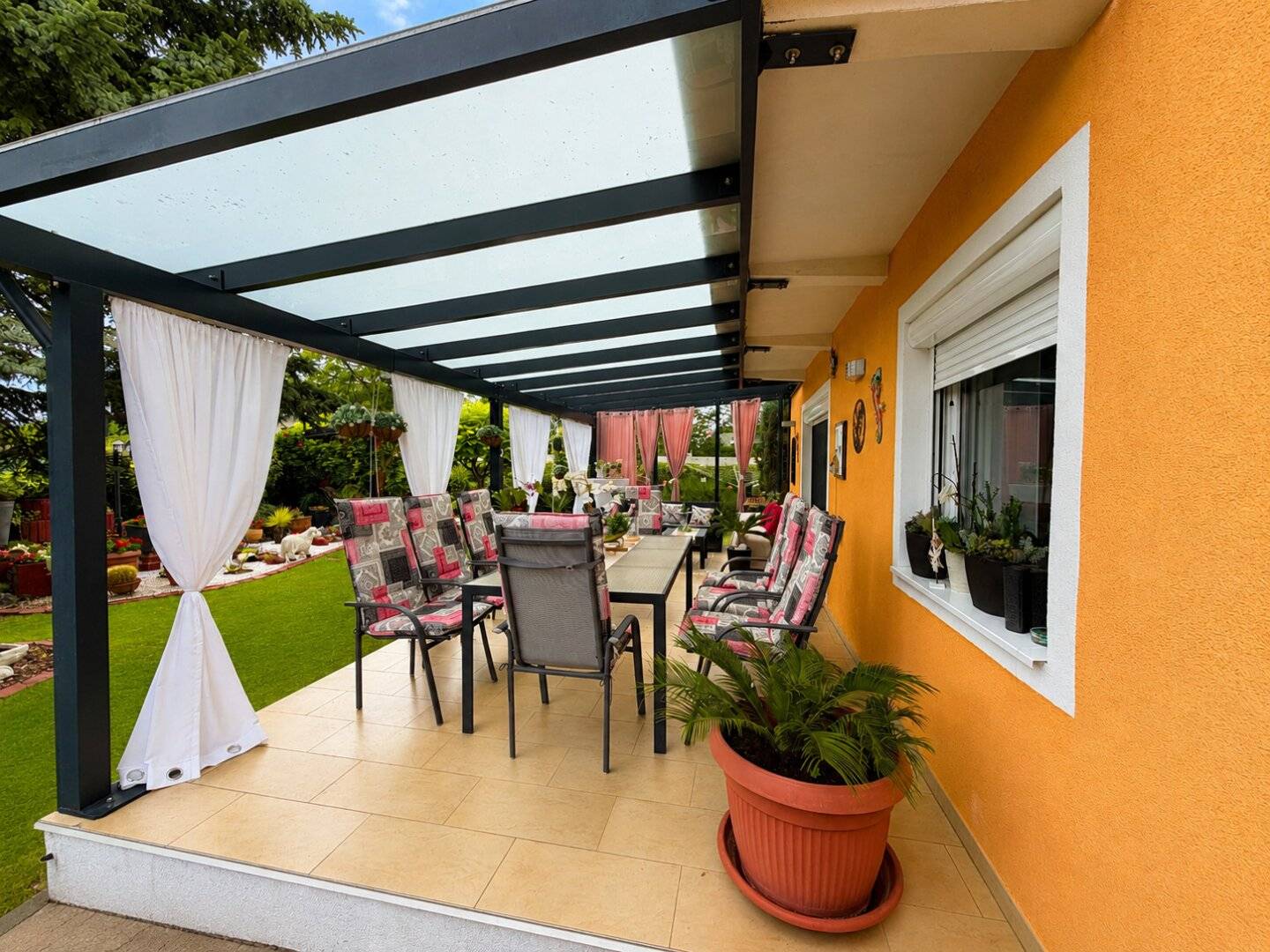 🏡 Bezauberndes Einfamilienhaus mit Gartenidylle