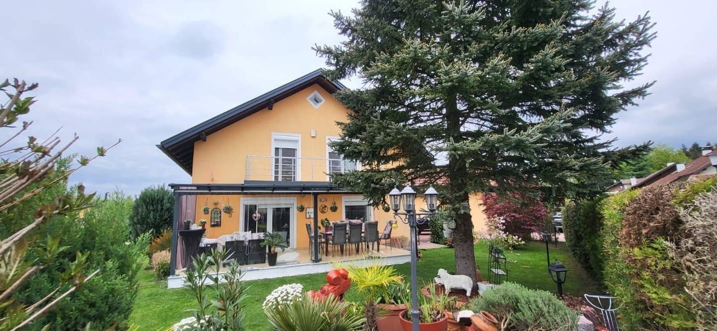 🏡 Bezauberndes Einfamilienhaus mit Gartenidylle
