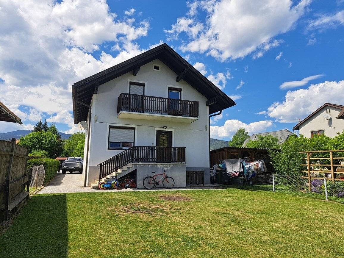 Modernisiertes Einfamilienhaus mit 5 Zimmern, Garten, Terrasse, 2 Balkonen & Garage in Köflach!