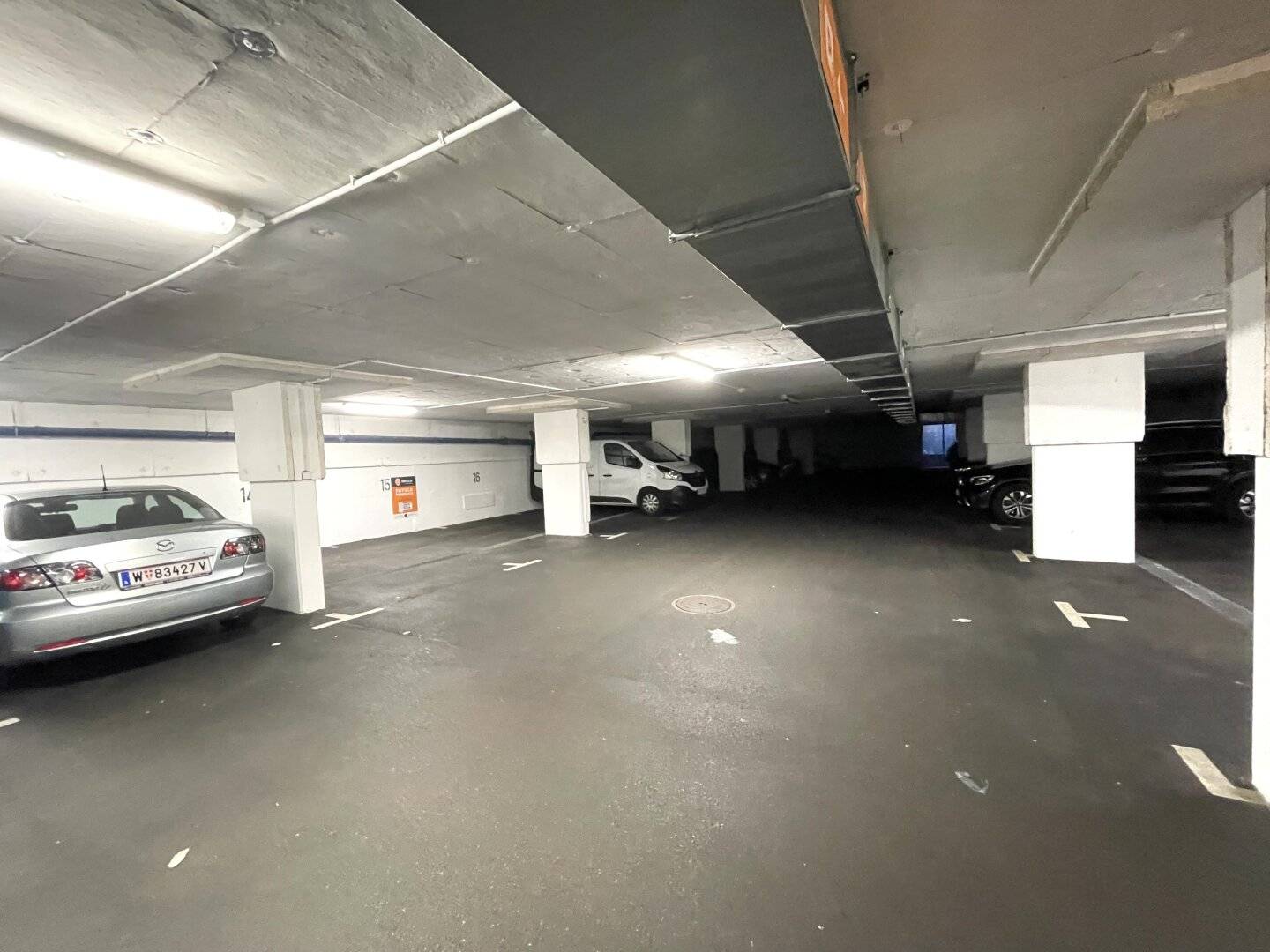 Garage parking spaces in 1210 Vienna, Brünner Straße for rent