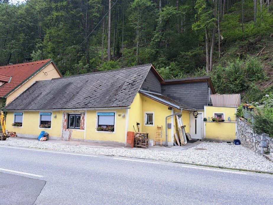 Teilsaniertes Wohnhaus in der Lipizzanerheimat