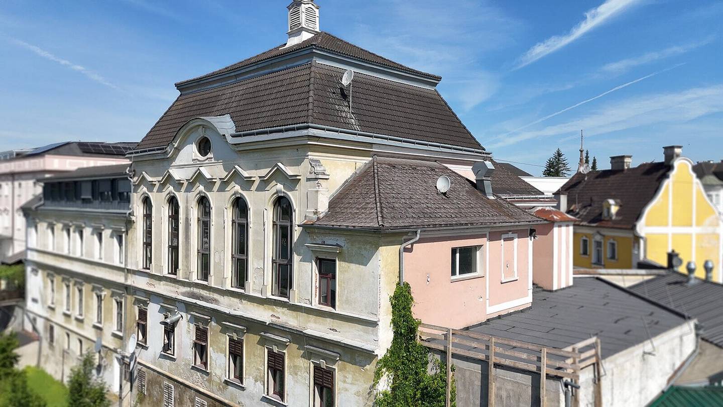 Ihr Geschäft über den Dächern von Lambach – mit Geschichte und Aussicht