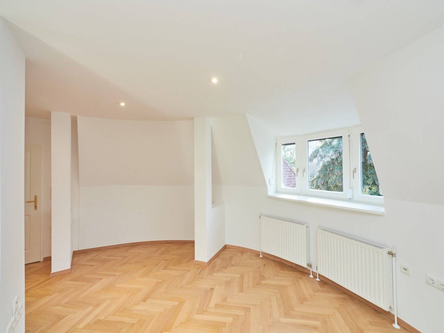 Sonnige 3 Zimmer DG - Wohnung mit Garten in 1130 zu kaufen!