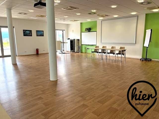 Wettmannstätten – auch für Kurzfrist-Vermietung! *Traum-Großraumbüro / (Yoga)-Studio / Praxis mit Cateringküche und 2 große Terrassen *