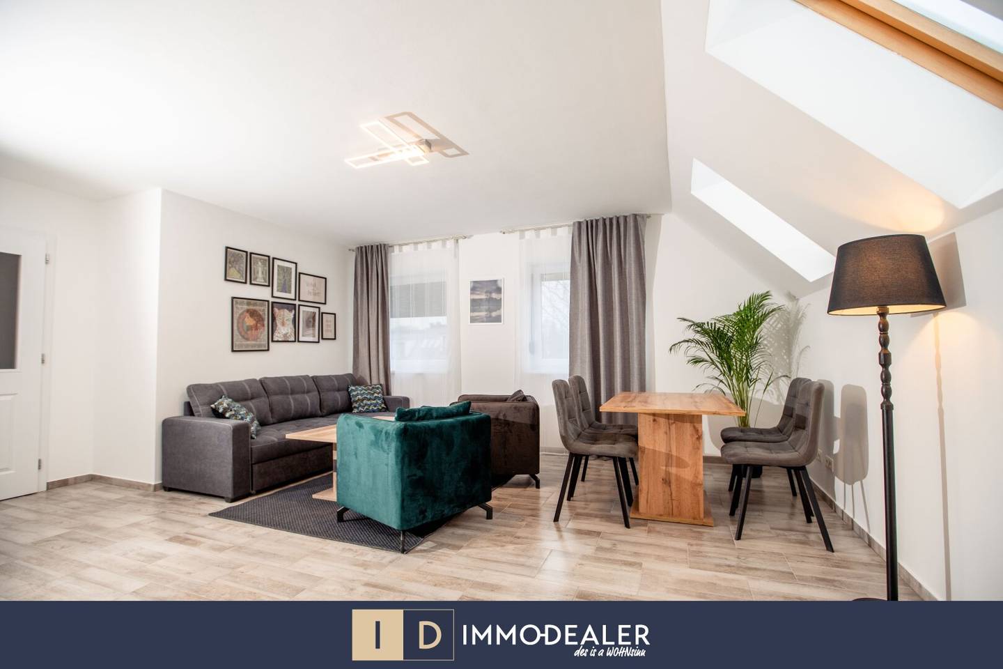 ** VIELSEITIGES MEHRFAMILIENHAUS MIT DREI WOHNEINHEITEN - GARTEN - BALKON - STELLPLÄTZE **