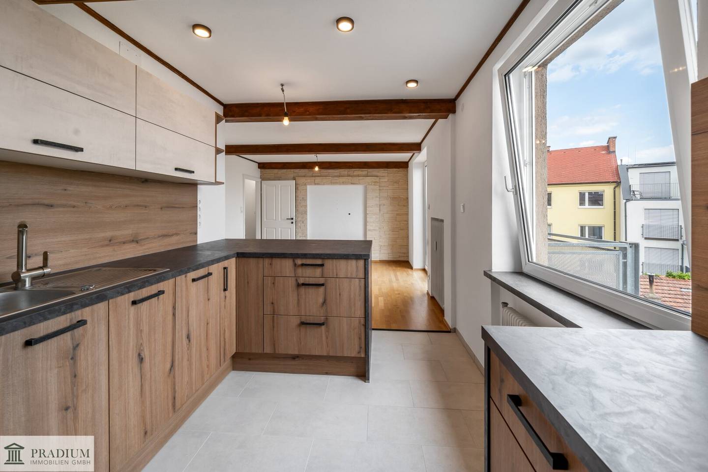 Komplett 2026 sanierte Dachgeschosswohnung in Brunn am Gebirge – sofort bezugsfertig