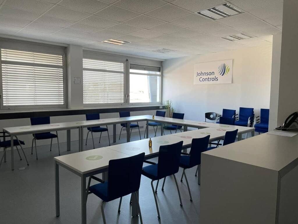 Investment: 5,8% Rendite für vollvermietetes Bürohaus mit Lager, Rampe und Einfahrt