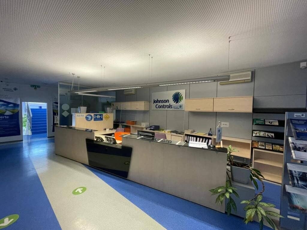 Investment: 5,8% Rendite für vollvermietetes Bürohaus mit Lager, Rampe und Einfahrt