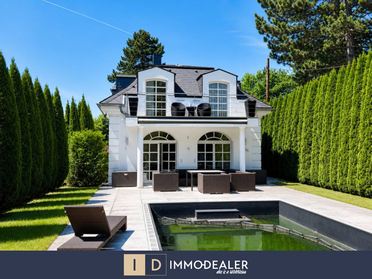 ** ARCHITEKTONISCHES MEISTERWERK MIT POOL - GARAGE & PREMIUM AUSSTATTUNG **