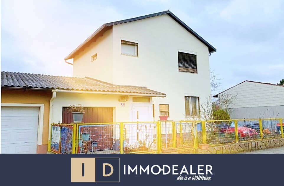 ** SANIERUNGSBEDÜRFTIGES EINFAMILIENHAUS AUF 820M2 EIGENGRUND MIT POTENZIAL IN STRASSHOF **