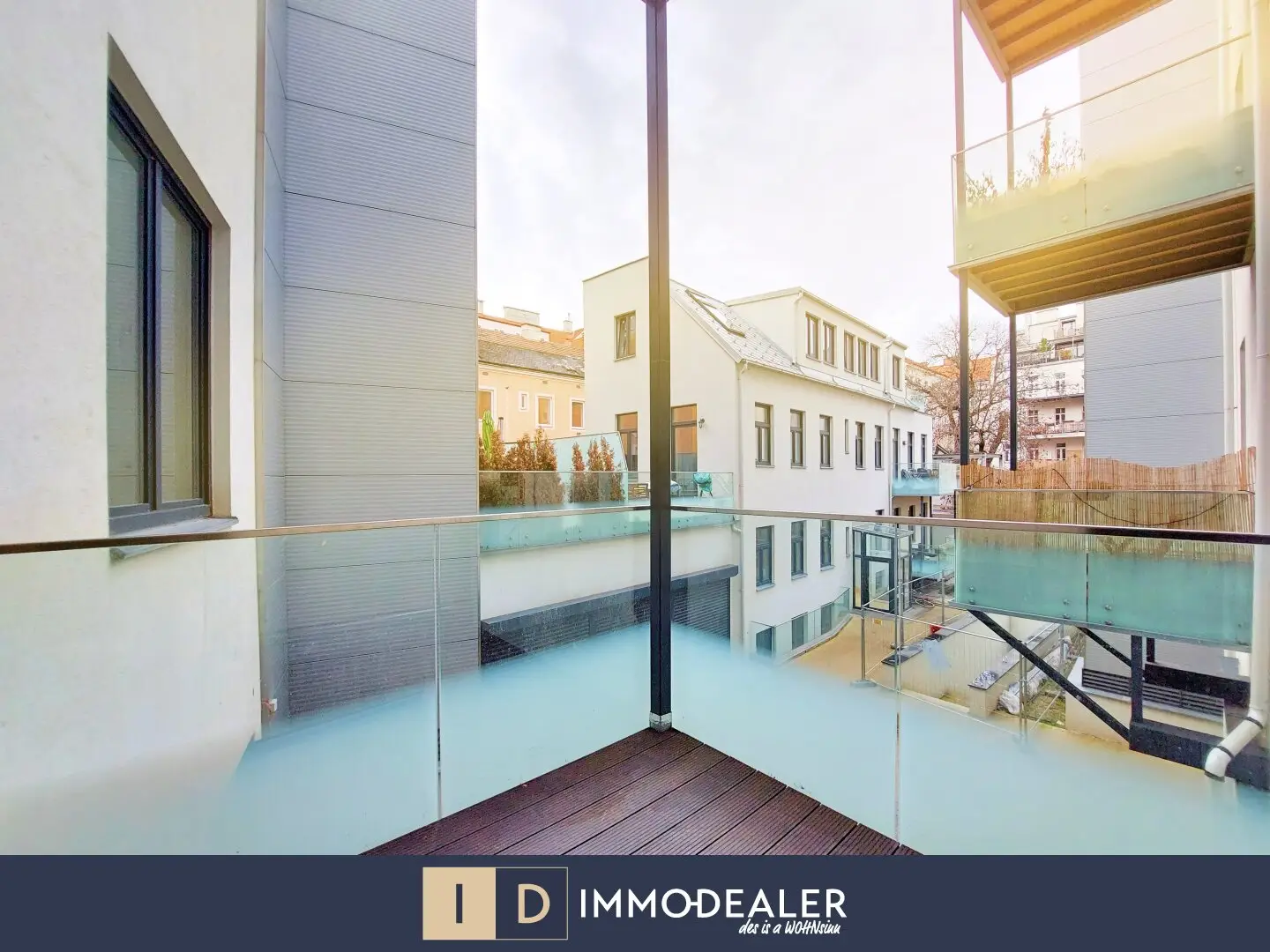 ** EXZELLENTE VERKEHRSANBINDUNG U5 & U2 - SANIERT - BARRIEREFREIE WOHNUNG MIT BALKON **