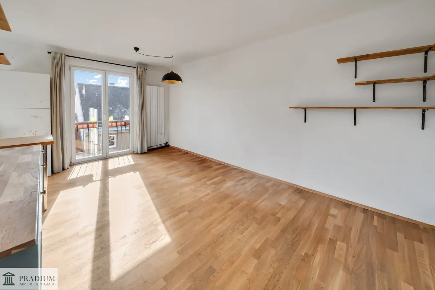 2 Zimmer Dachgeschoss-Wohnung nähe Yppenplatz