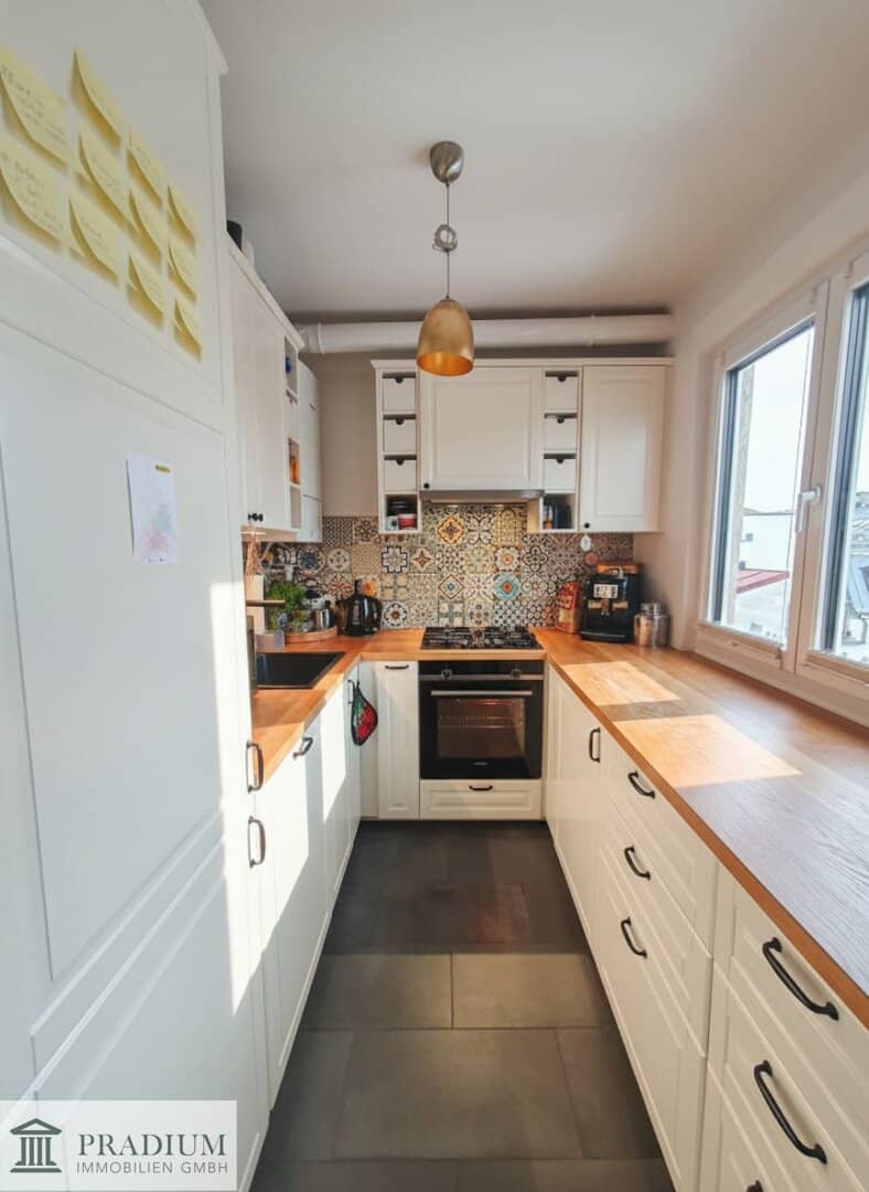 Hyppe 2 Zimmer Dachgeschoss-Wohnung
