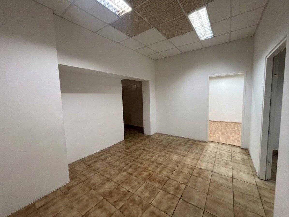 Kostengünstiges Geschäftslokal im Gewerbegebiet