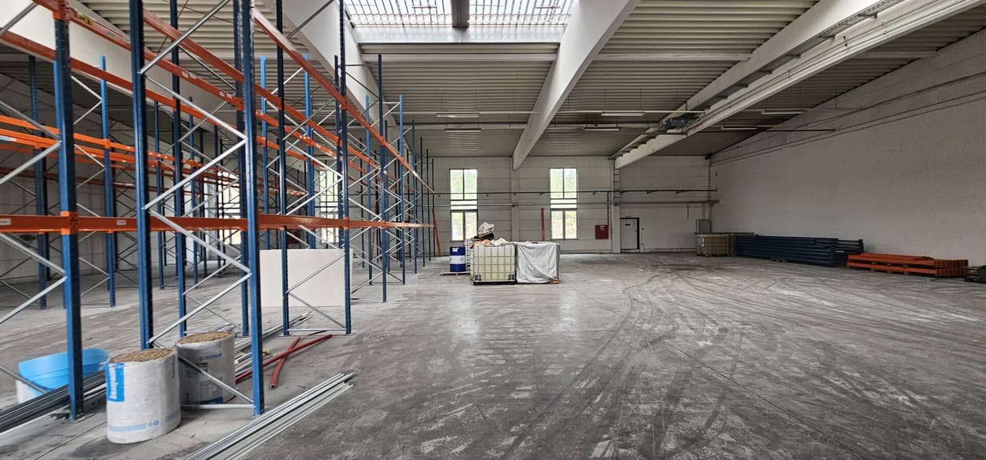 Große Lagerhalle in Wiener Neustadt