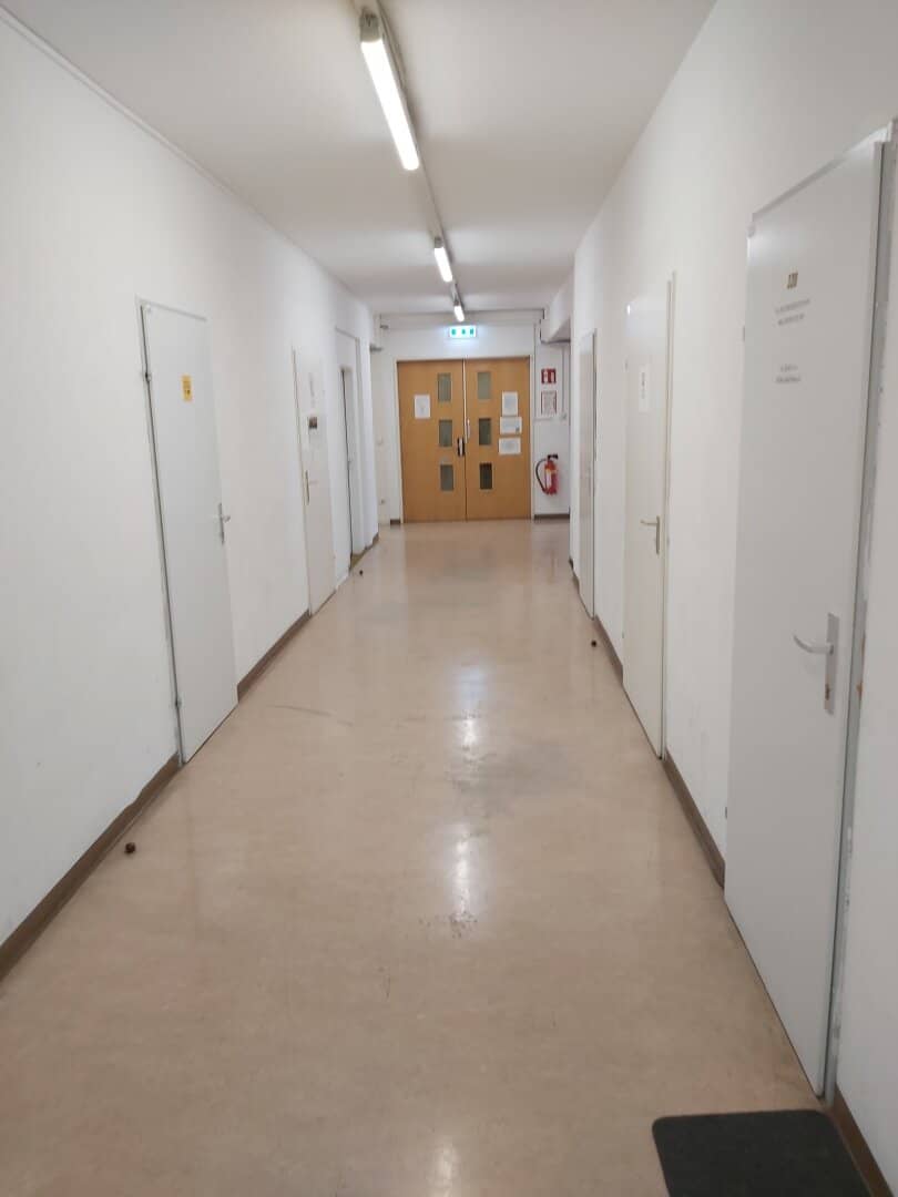 Office floor at U4/U6 Längenfeldgasse station