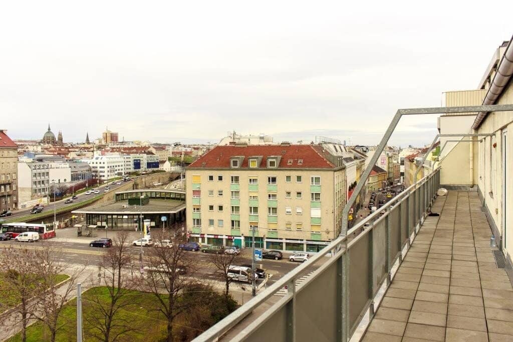 Kleinbüro in zentraler Lage in Wien - direkt bei U4/U6 Station