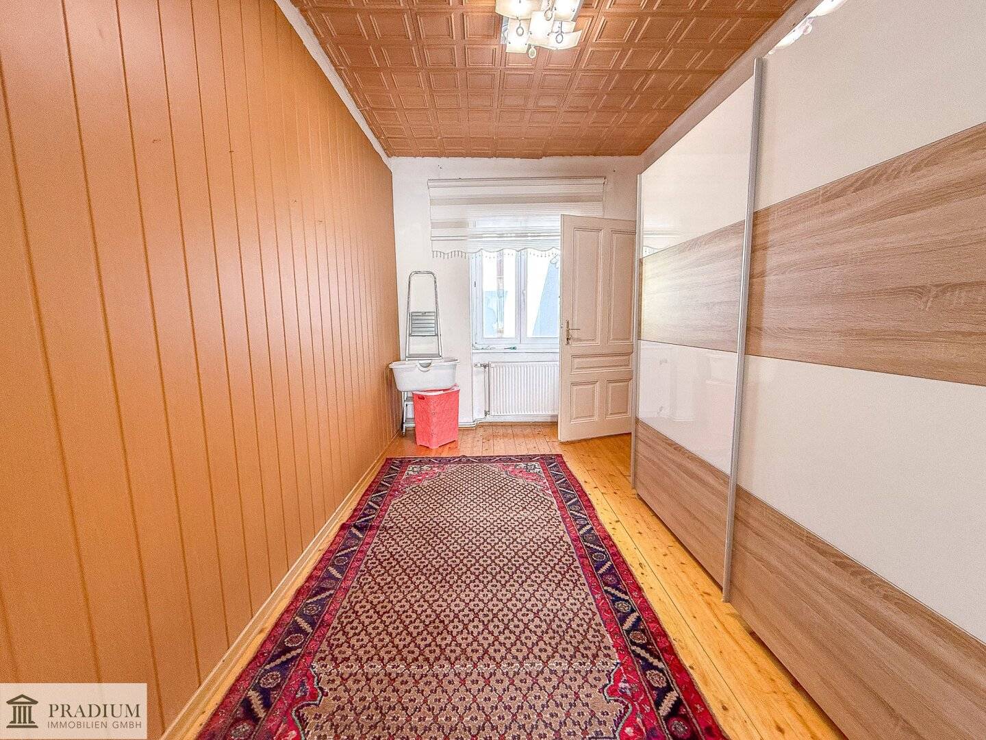 Wohnen mit Charakter – Altbauhaus in sonniger Lage mit Entwicklungschancen