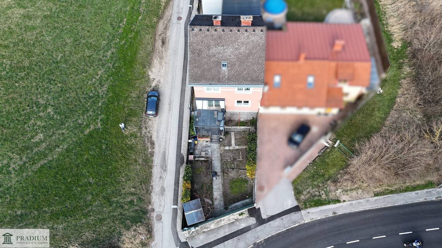 Wohnen mit Charakter – Altbauhaus in sonniger Lage mit Entwicklungschancen