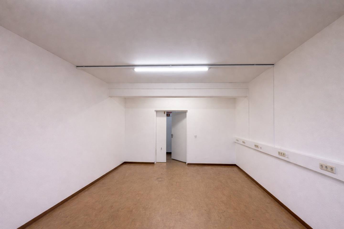 zwei Büroetagen - ca. 1.000 m² - an der U4/U6-Station Längenfeldgasse