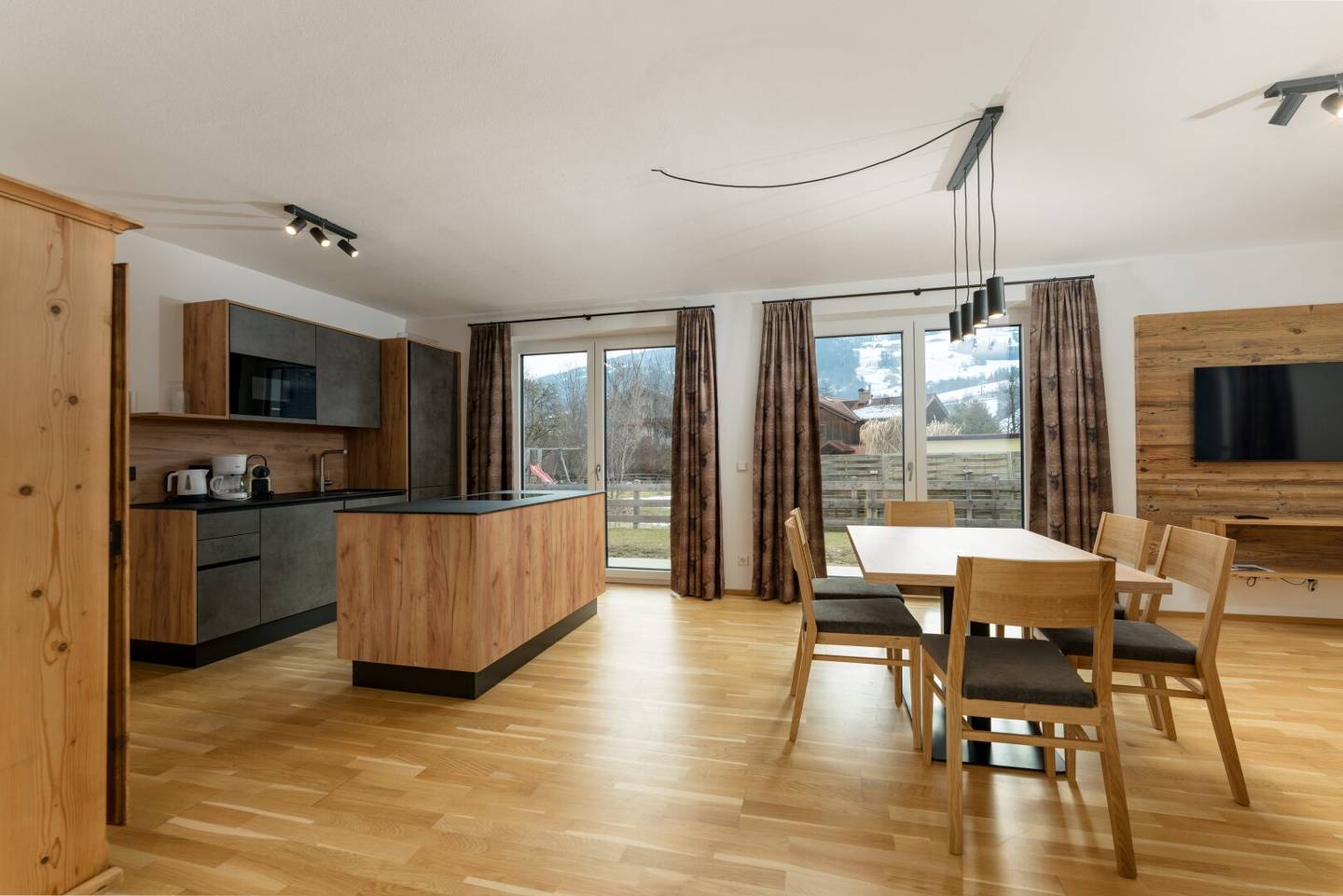 Exklusive Ferienwohnung in Schladming mit Garten, Sauna & moderner Ausstattung!