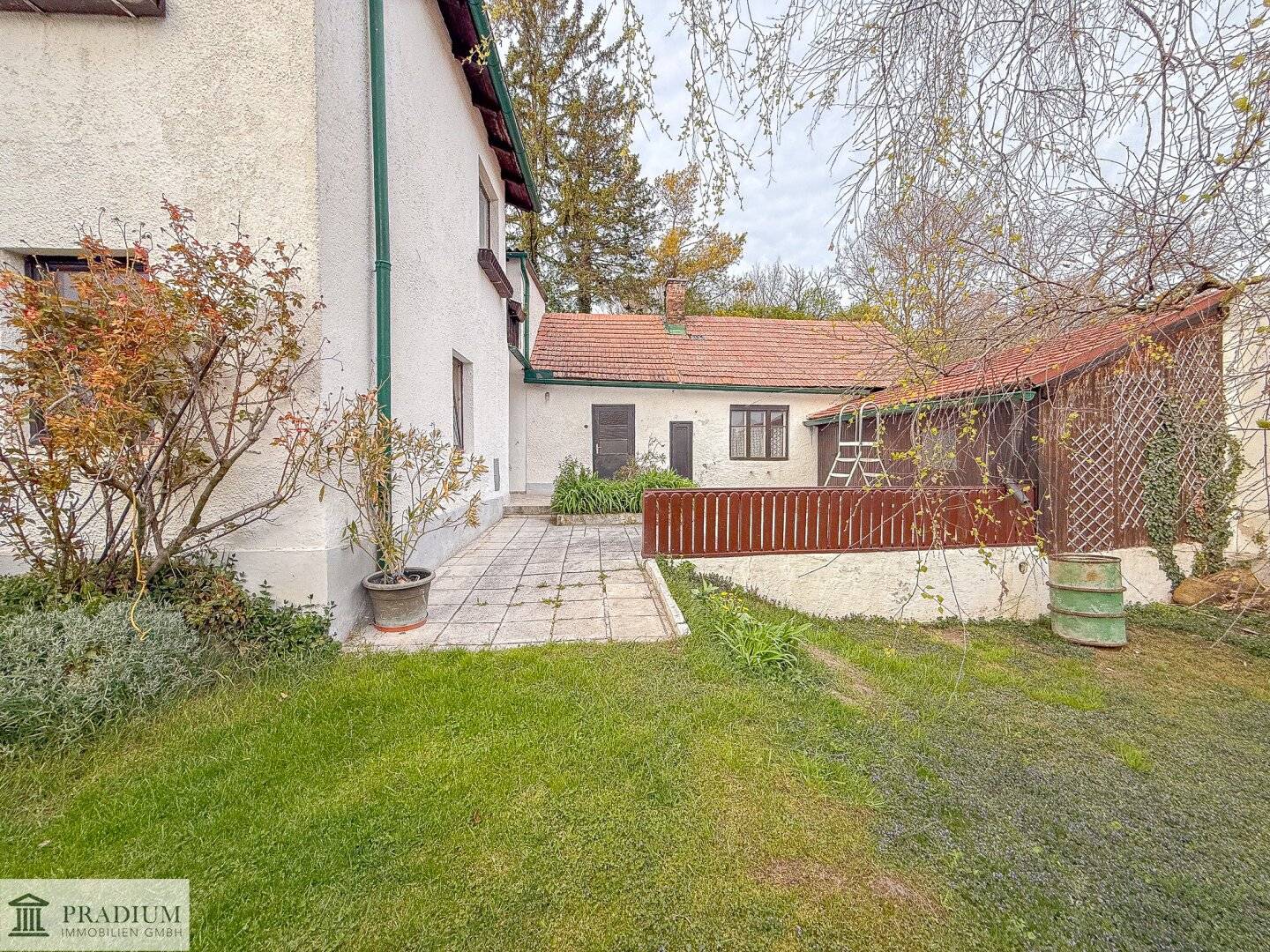 Platz für Visionen – Haus mit bis zu 3 Wohneinheiten und großem Grundstück