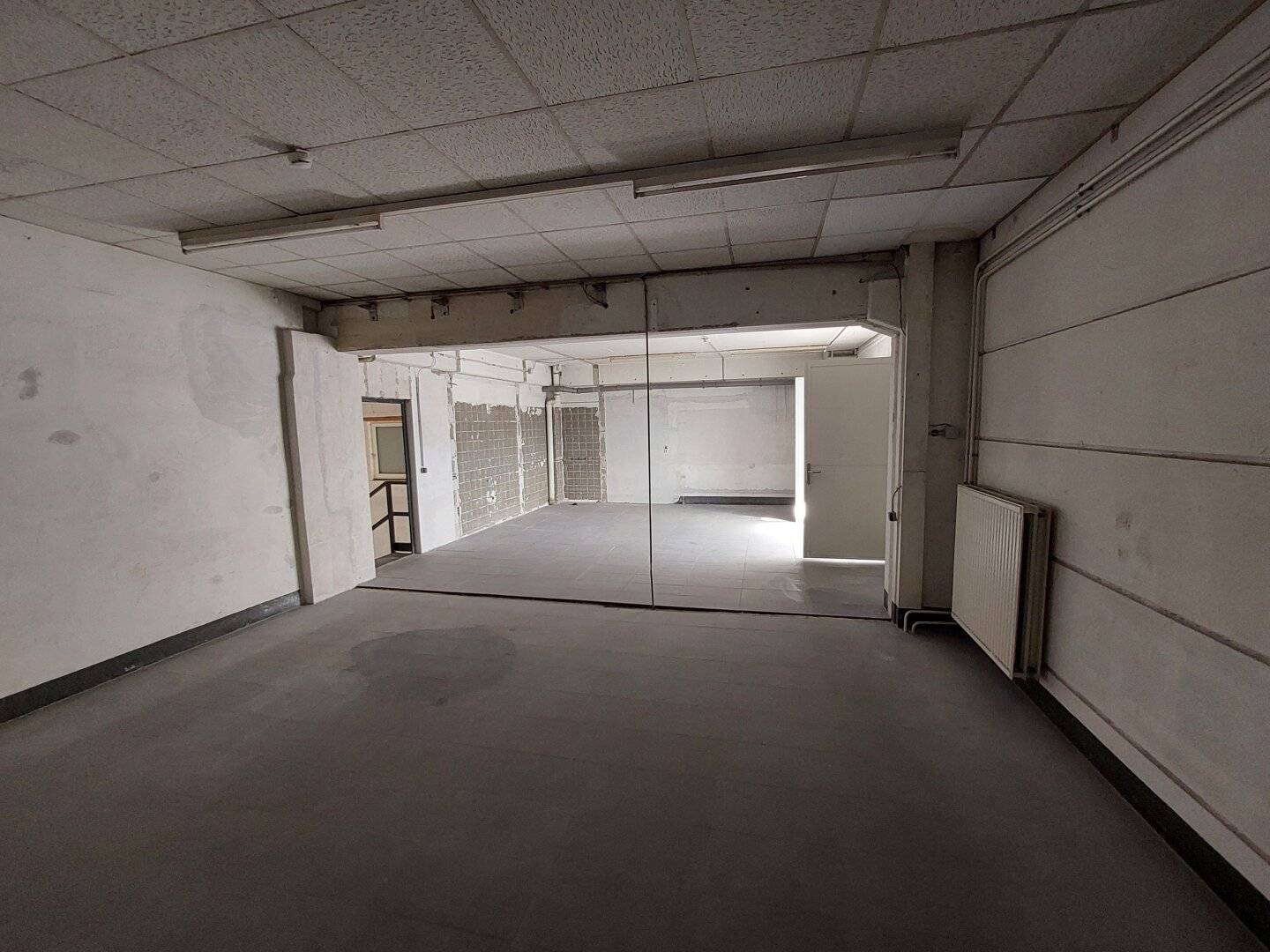 Werkstatt/Lager/Büro im Gewerbegebiet, 8 Minuten zum Zentrum von Wiener Neustadt