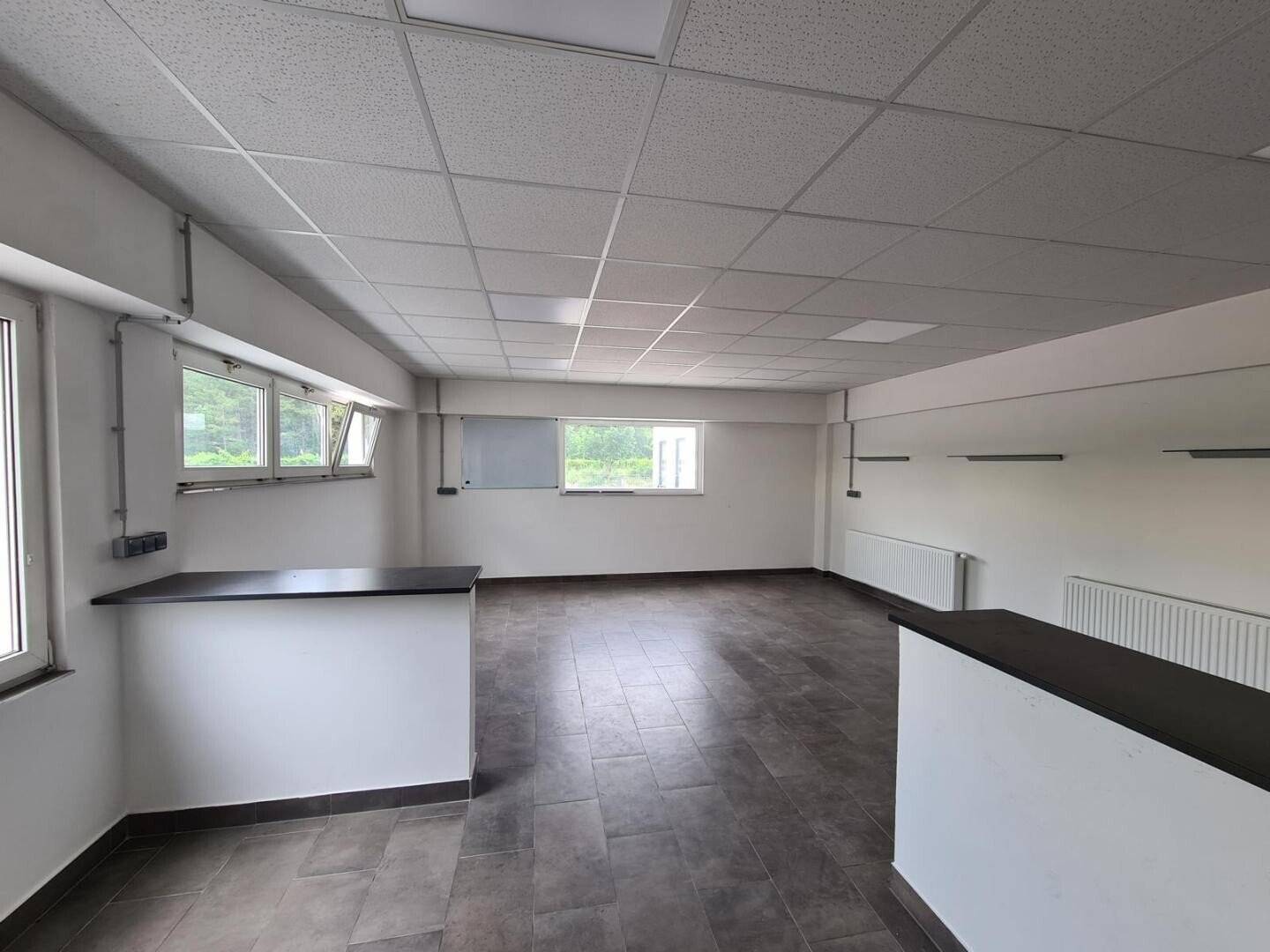 Büro im Gewerbegebiet, 8 Minuten zum Zentrum von Wiener Neustadt