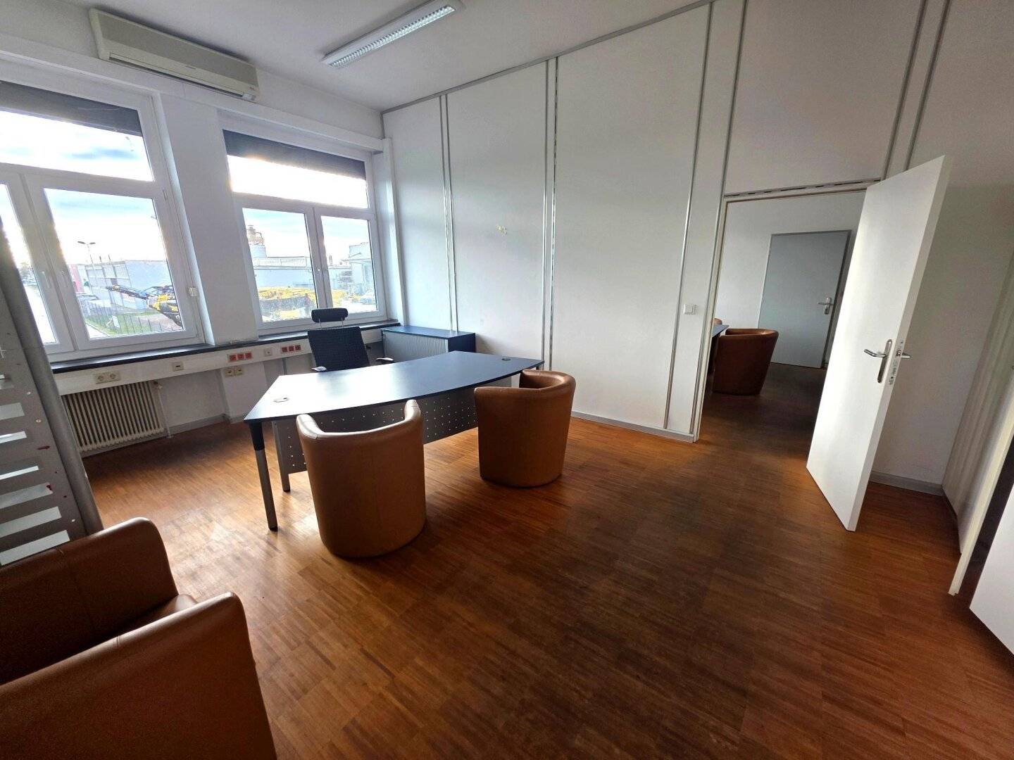 Lichtdurchflutete Büroflächen