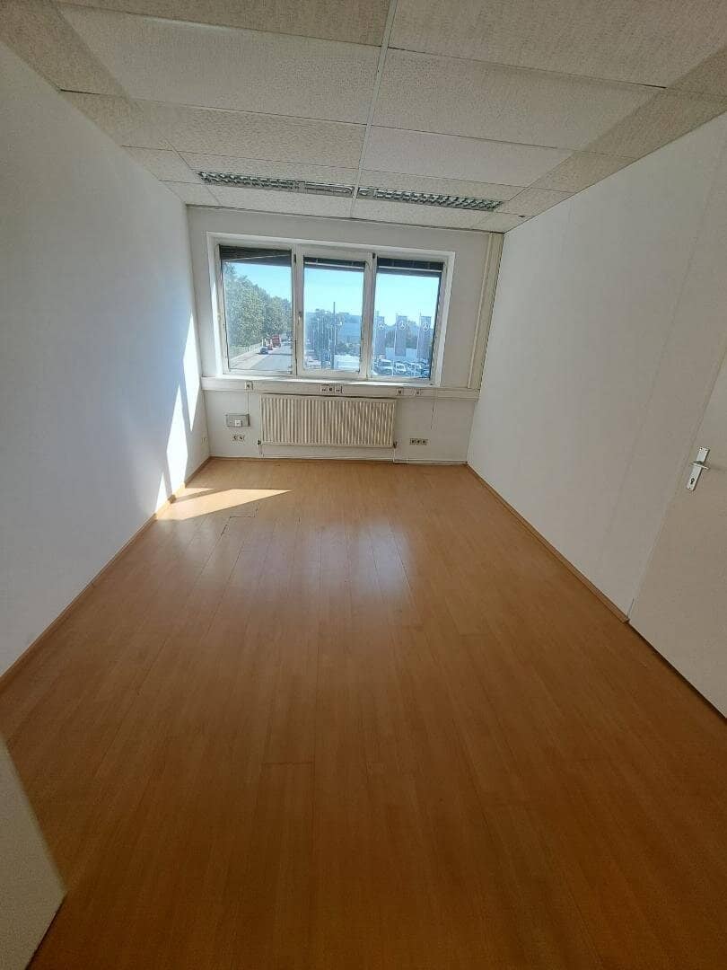 1st MONTH FREE! - Affordable small offices near Strebersdorf