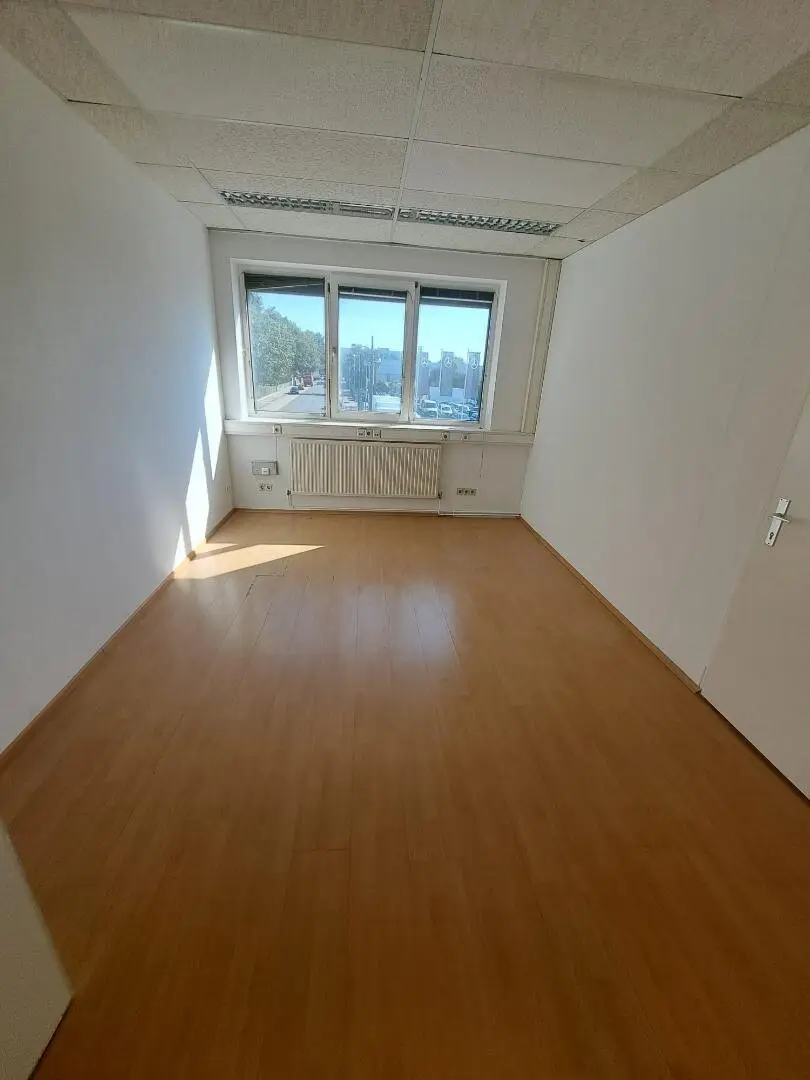 1st MONTH FREE! - Affordable small offices near Strebersdorf