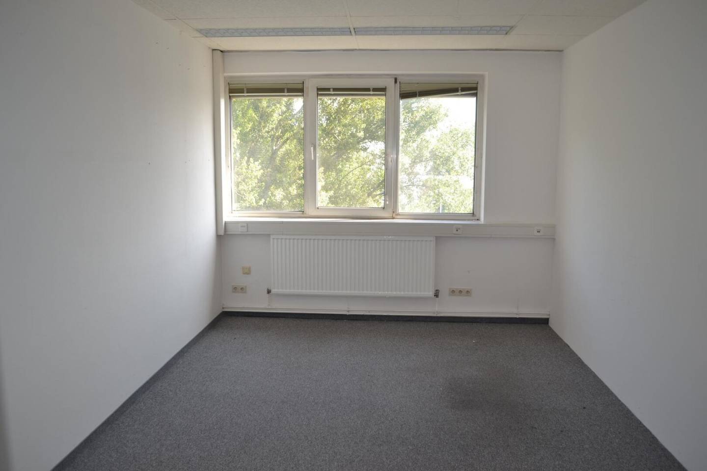 1st MONTH FREE! - Affordable small offices near Strebersdorf