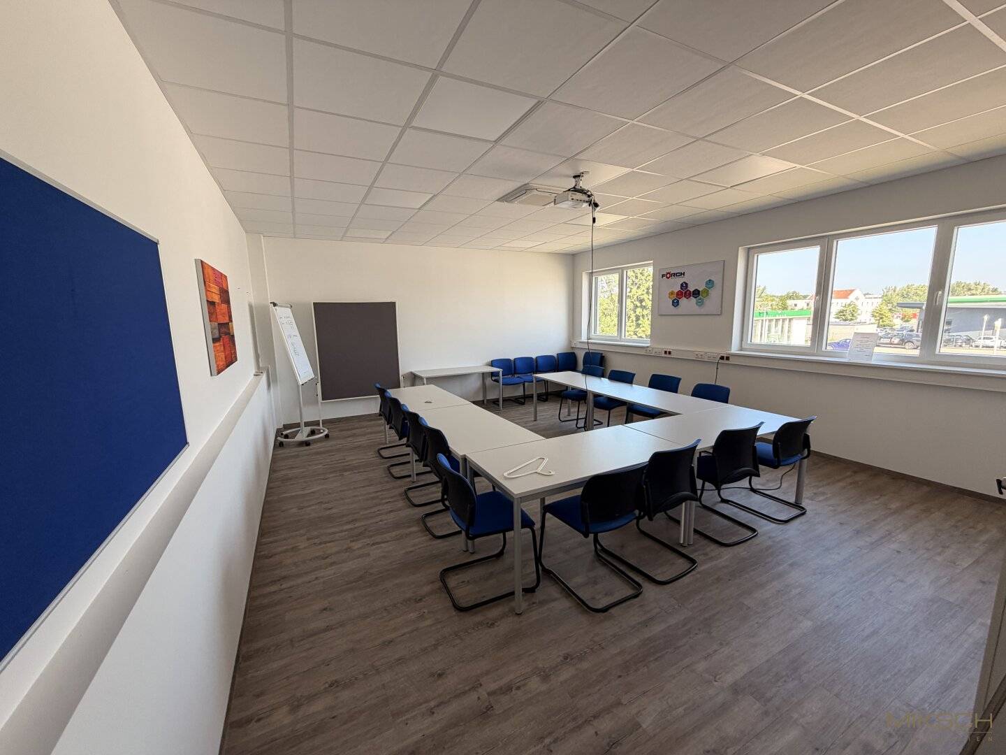 Modernes Bürofläche I 128m² I Klima I Parkplatz I Küche