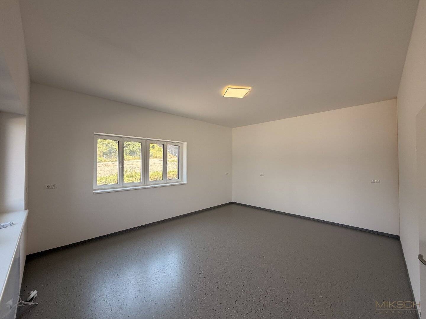Moderne Halle in St. Pölten I 284,23 m² I Erstbezug I vielseitig nutzbar I eigene Stellplätze