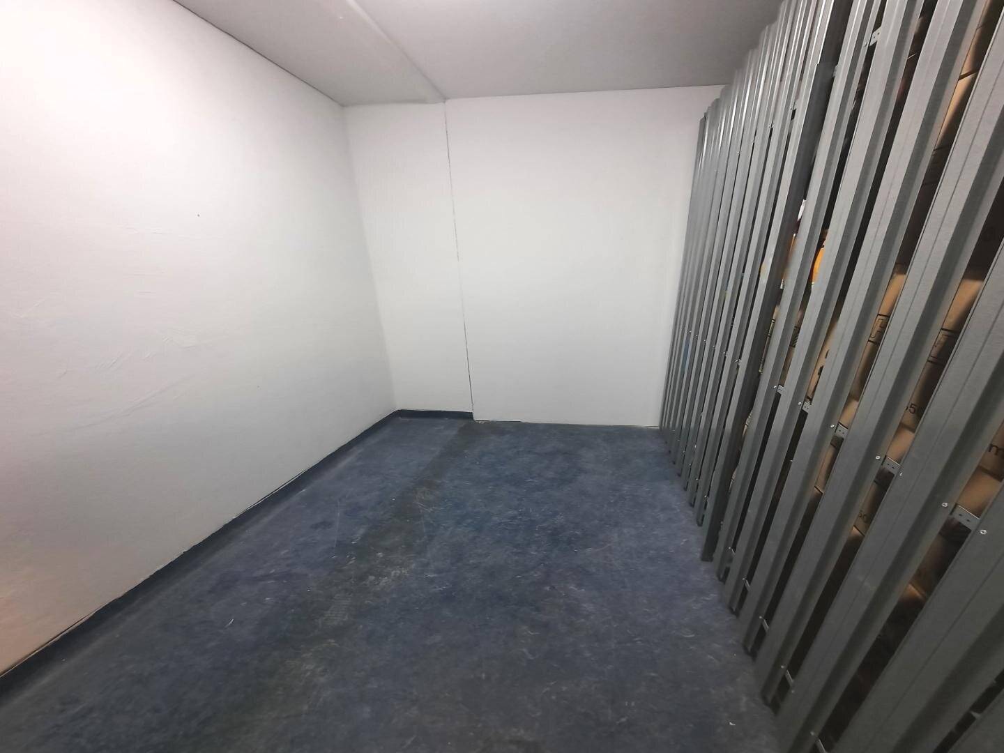 Kleinbüro mit Schaufenster!