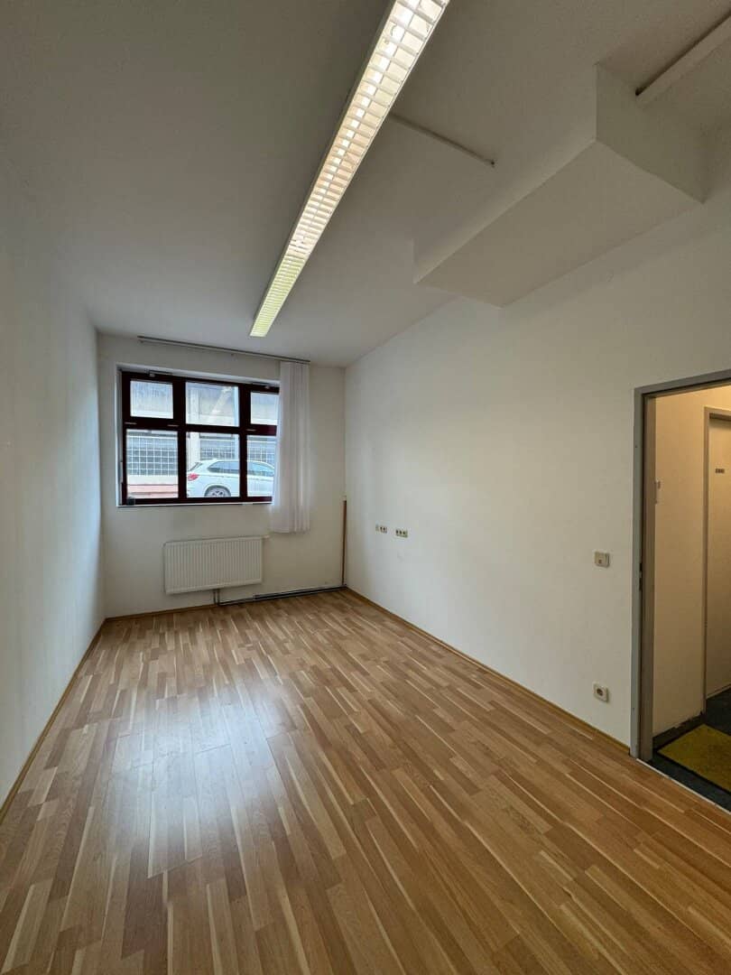 Kleinbüro mit Schaufenster!