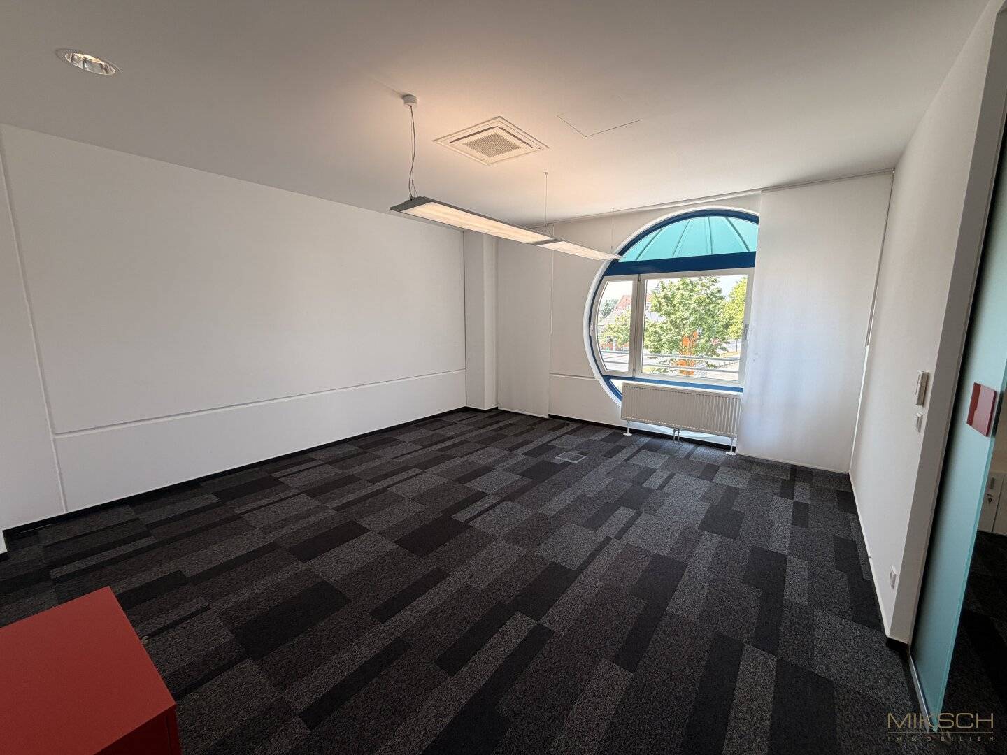 Gewerbefläche in Bestlage I 164m² - 665m² I Freiparkplätze I Bus Station I Top Sichtbarkeit