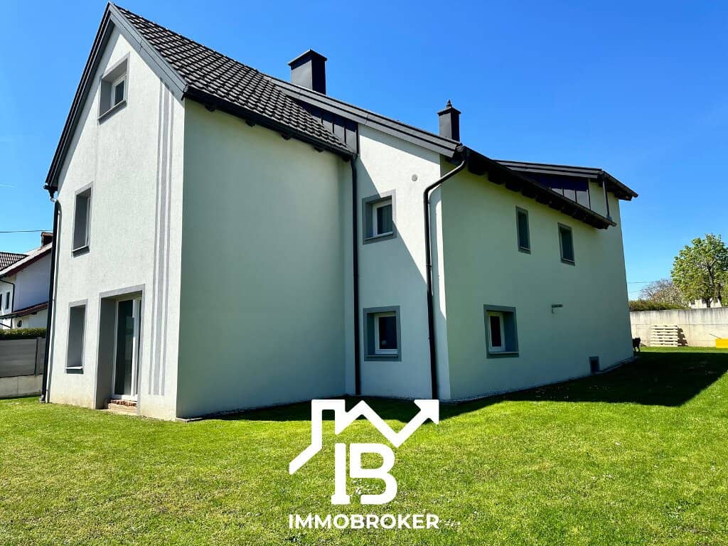 Ein- bis Zweifamilienhaus mit großem Garten in exzellenter Lage in Pregarten