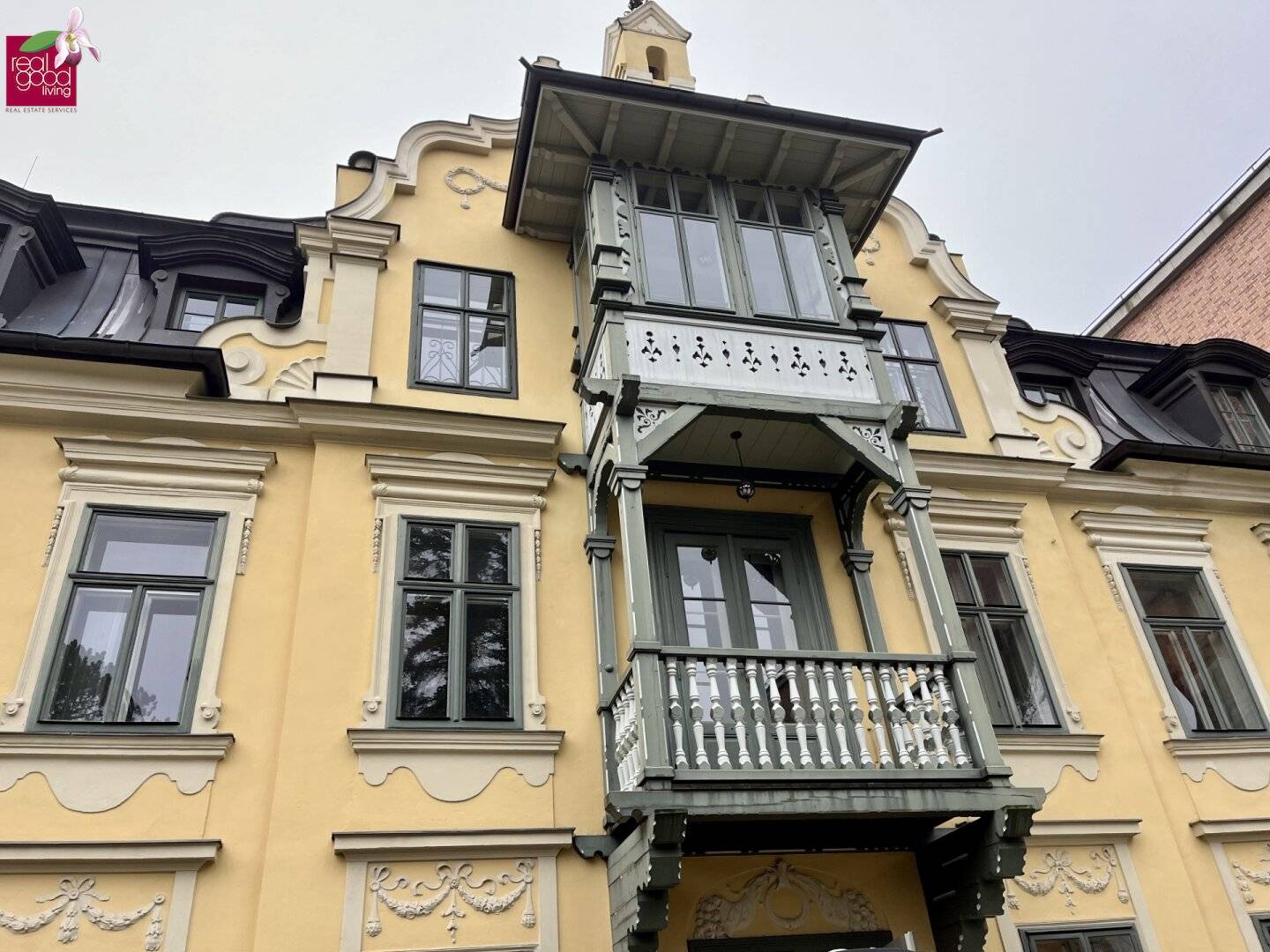 Prestige-Villa in Wien-Mauer ++ 15 Zimmer, ca. 600 m² Wohn-Nutzfläche, 3.700 m² Garten, Pool & vielseitige Nutzung für Wohnen/Büro
