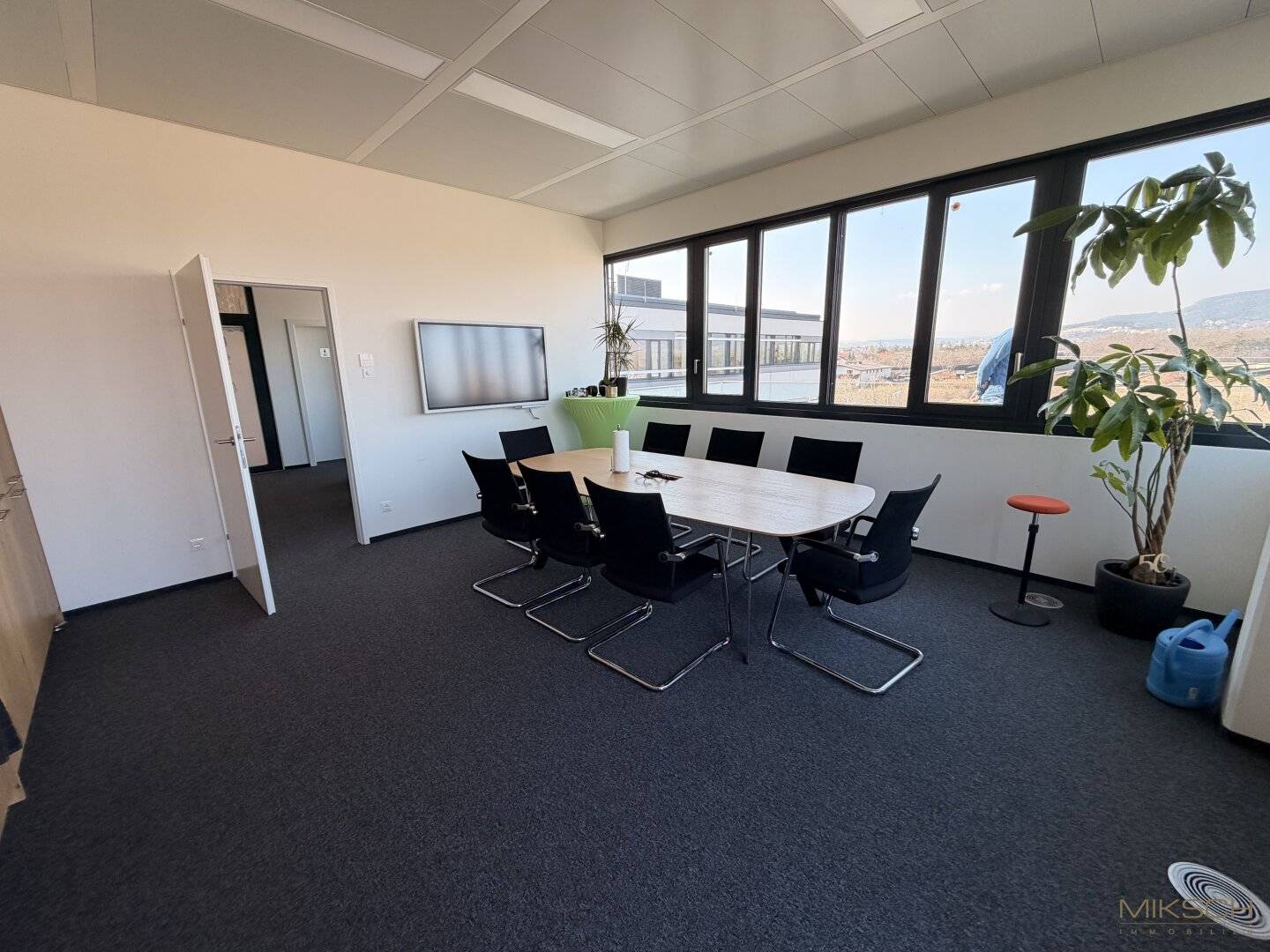 Modernes Büro in 2540 Bad Vöslau I 280m² I Terrasse I Lift I  nähe Autobahn & Wien I E Ladestationen