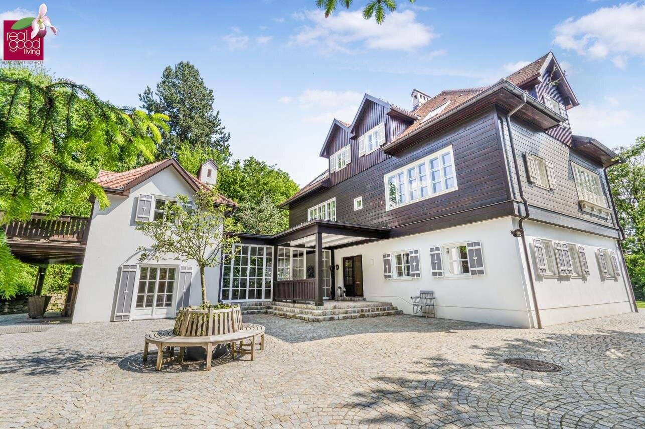 Eine außergewöhnliche Villa im Wienerwald – Historische Eleganz trifft auf zeitlosen Wohnluxus