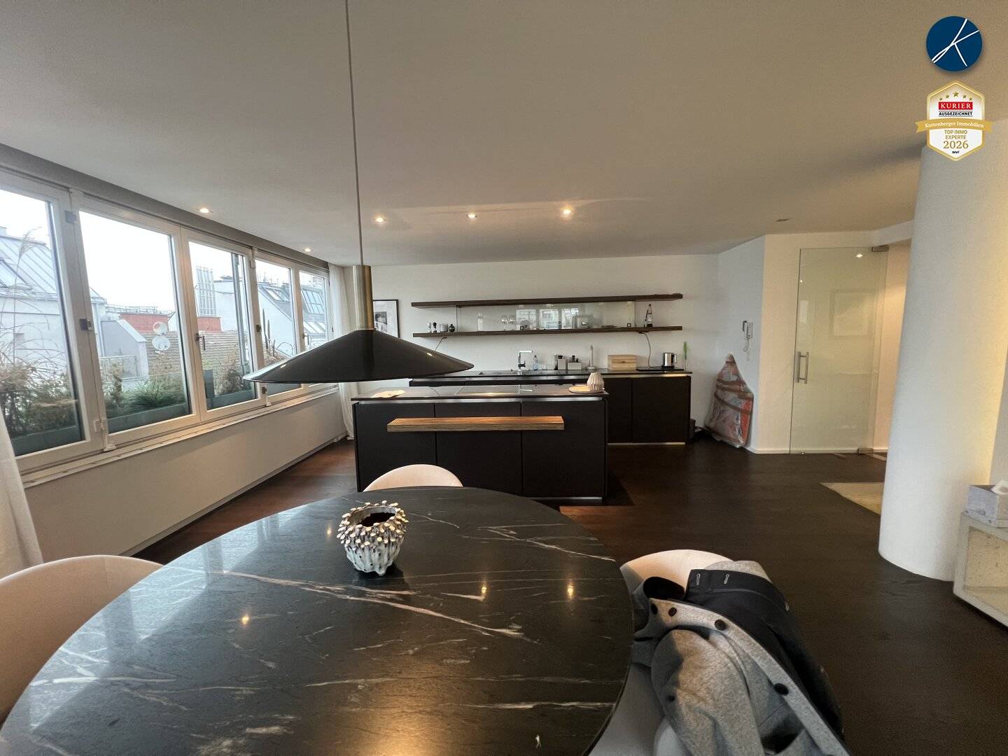 Exklusive Penthouse-Wohnung & New-York-Style im Untergeschoss