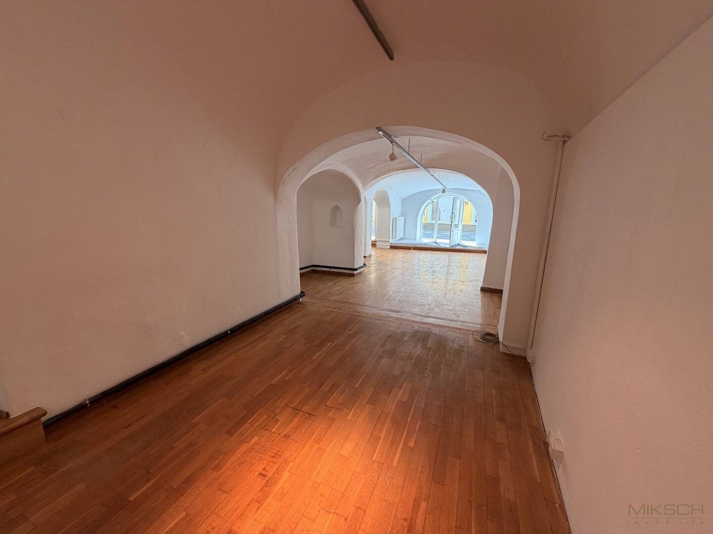 Vielseitig nutzbare Fläche I 100m² I mitten in St. Pölten I Parkhaus I nähe Bahnhof I Teeküche