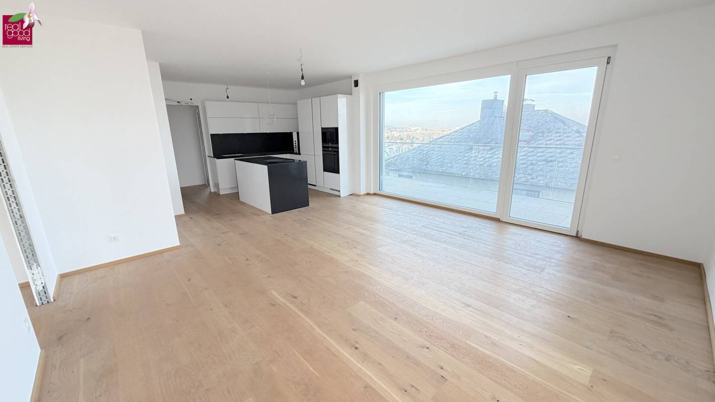 EXKLUSIVE DACHGESCHOSSWOHNUNG MIT LOGGIA & TIEFGARAGE