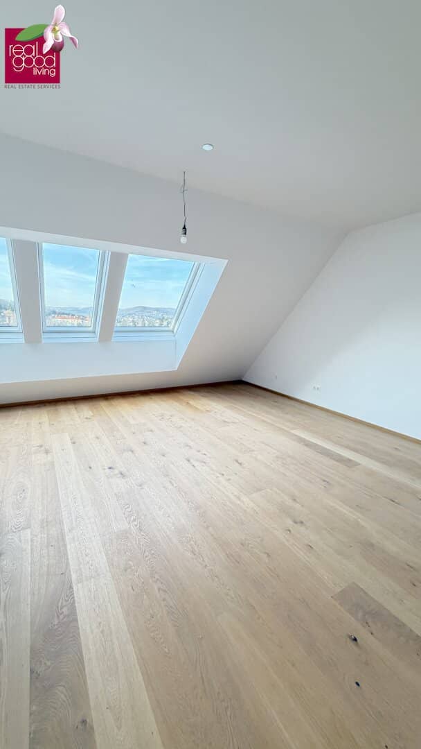 EXKLUSIVE DACHGESCHOSSWOHNUNG MIT LOGGIA & TIEFGARAGE