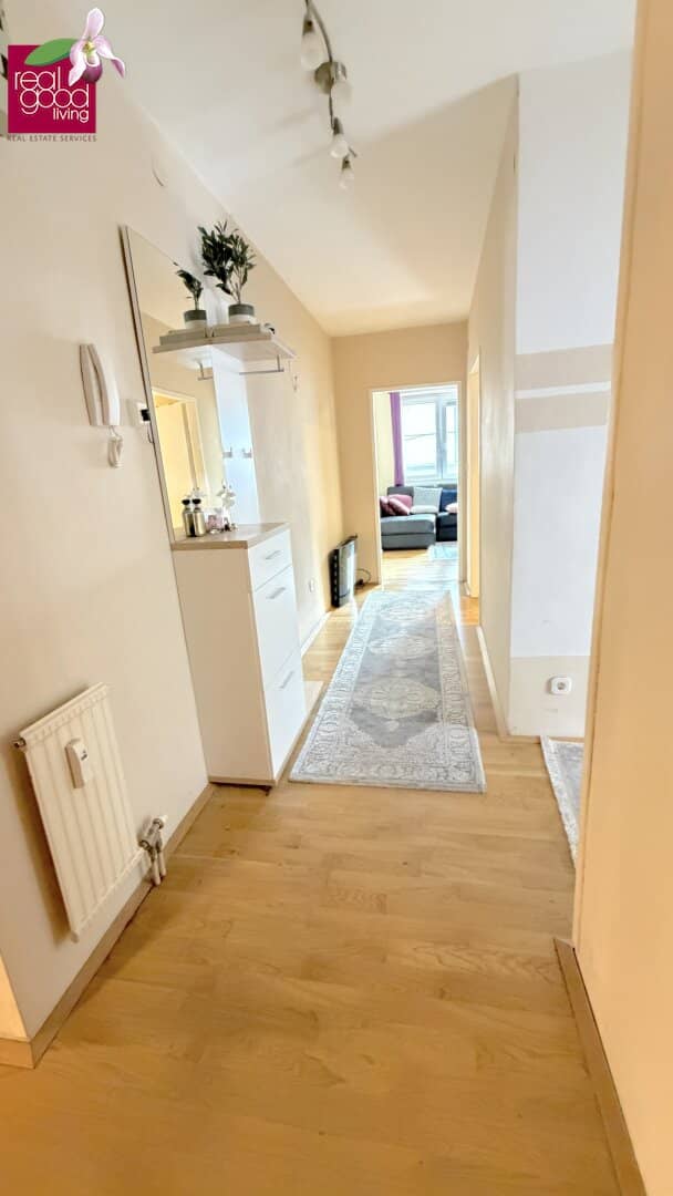 Charmante 2 Zimmer Wohnung mit Potenzial zur 3 Zimmer Lösung