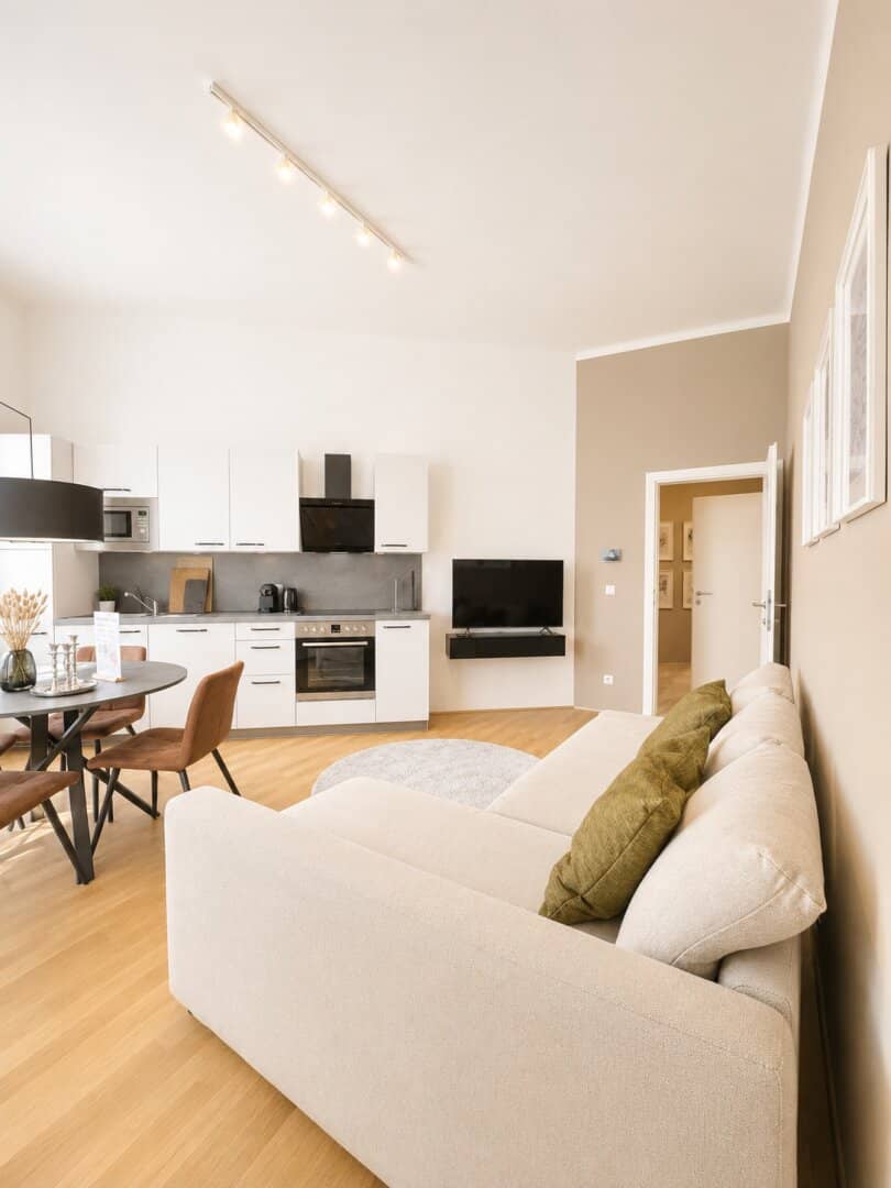 Attraktive, vollmöblierte 2-Zimmerwohnung in ausgezeichneter Lage in Wien-Meidling