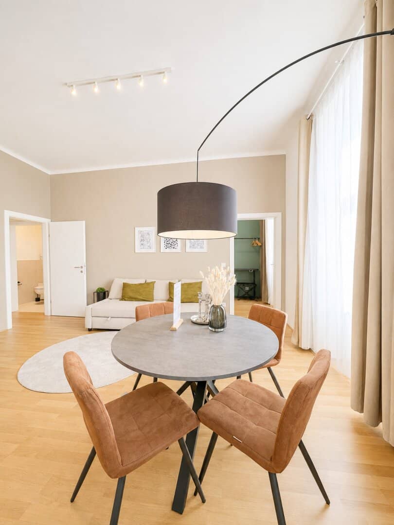 Attraktive, vollmöblierte 2-Zimmerwohnung in ausgezeichneter Lage in Wien-Meidling