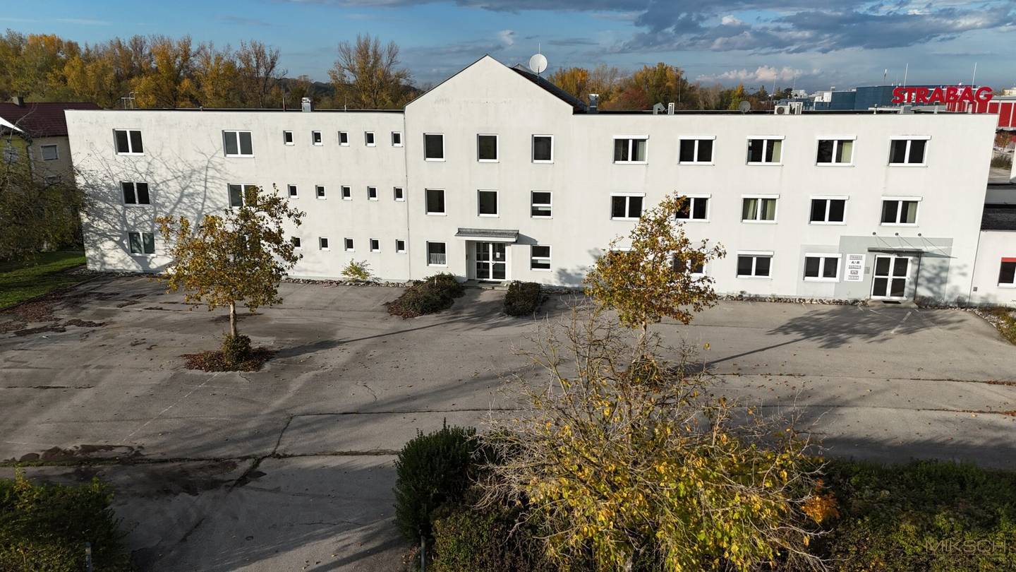 Attraktive Gewerbeimmobilie im BUSINESS CAMPUS St. Pölten Süd - Büros, Hallen, Lagerflächen I Top Lage