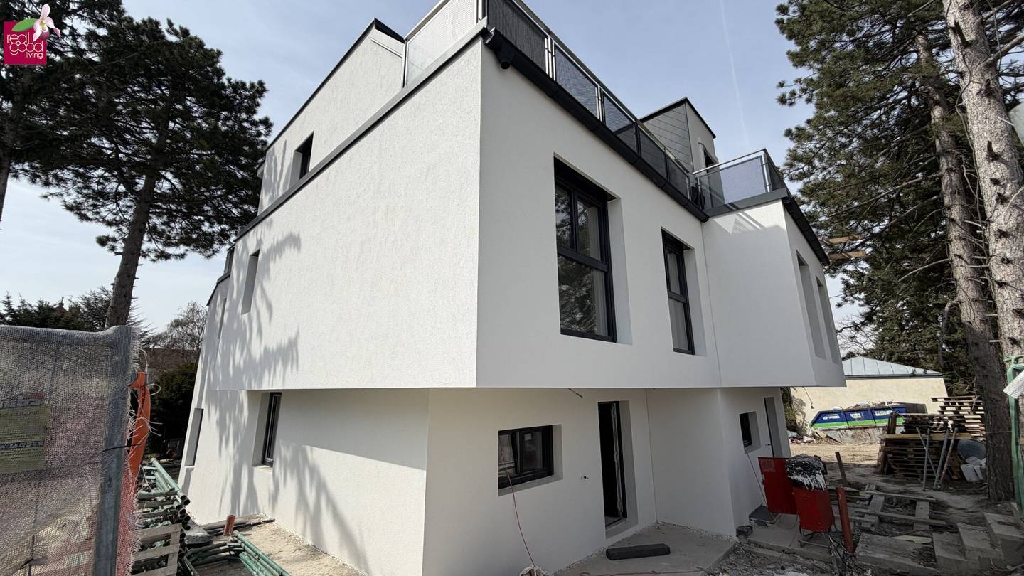 MODERNE DOPPELHAUSHÄLFTE CA. 140 m² GARTEN , BALKON, TERRASSE & DACHTERRASSE  BELAGSFERTIG in 1210 WIEN
